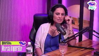 She got on all fours in the studio - porn video