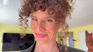 Stepmom Tells Me a Secret - porn video