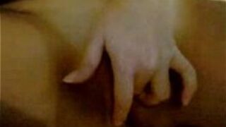 Young girl hitting the cam - porn video